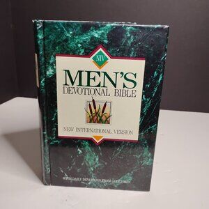 NIV New International Version Men’s Devotional Bible